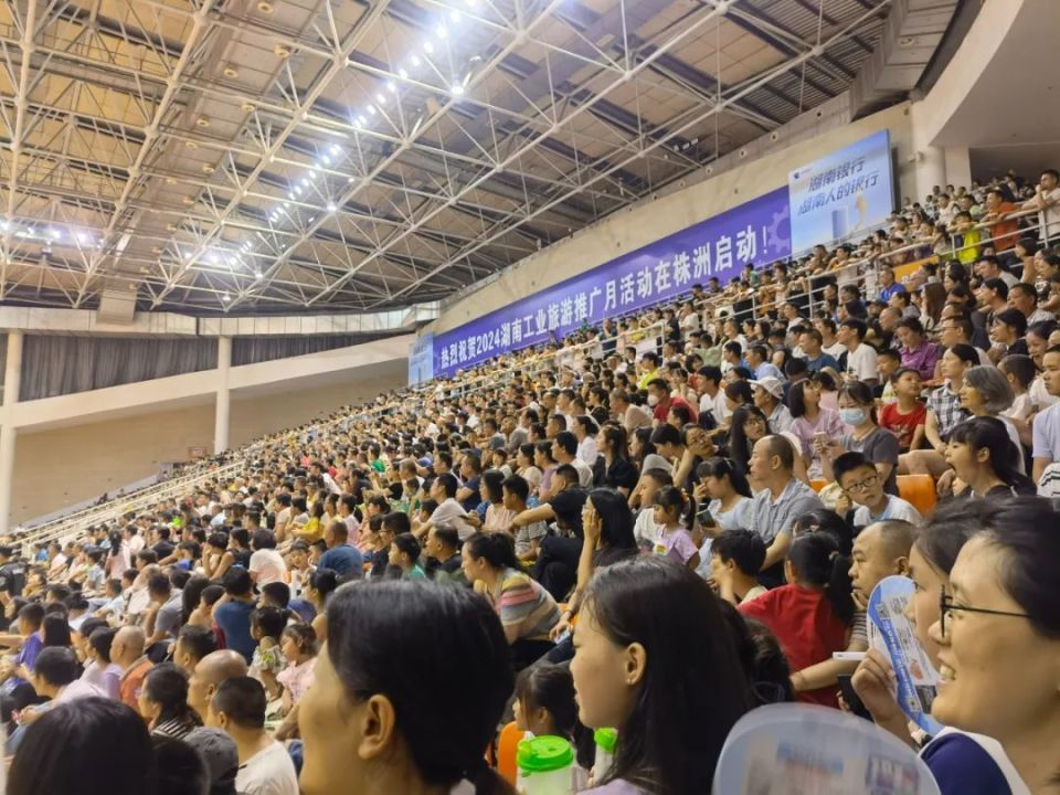 Ning迎来七赛季出色发挥，勇士观众热烈欢呼！
