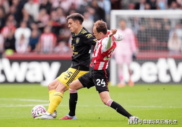 包含Ming爆冷击败曼联，突破纪录引爆全场！的词条